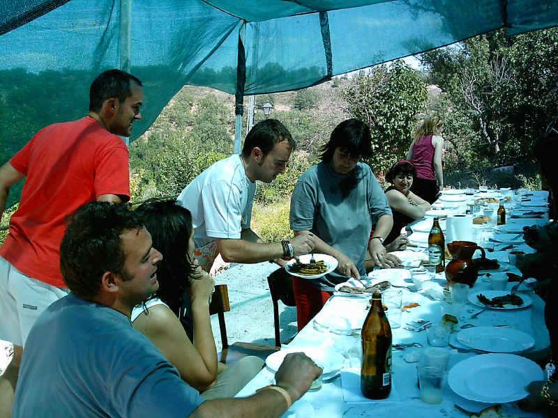 ... y su guarnición ... y su guarnición