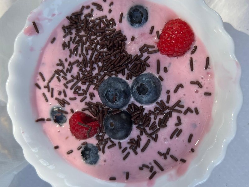 Receta de yogur helado de frutos rojos