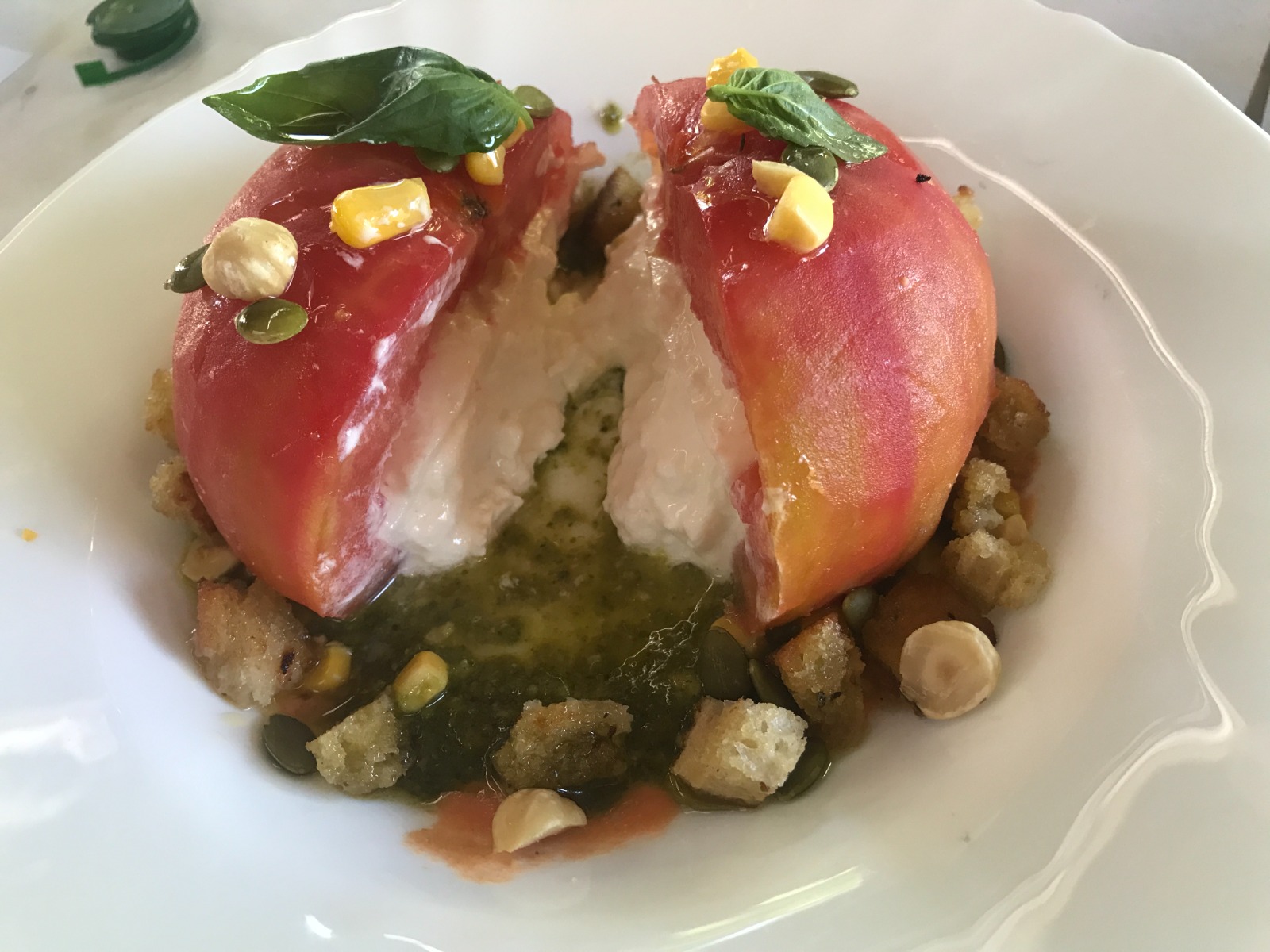 Tomate relleno Tomate relleno