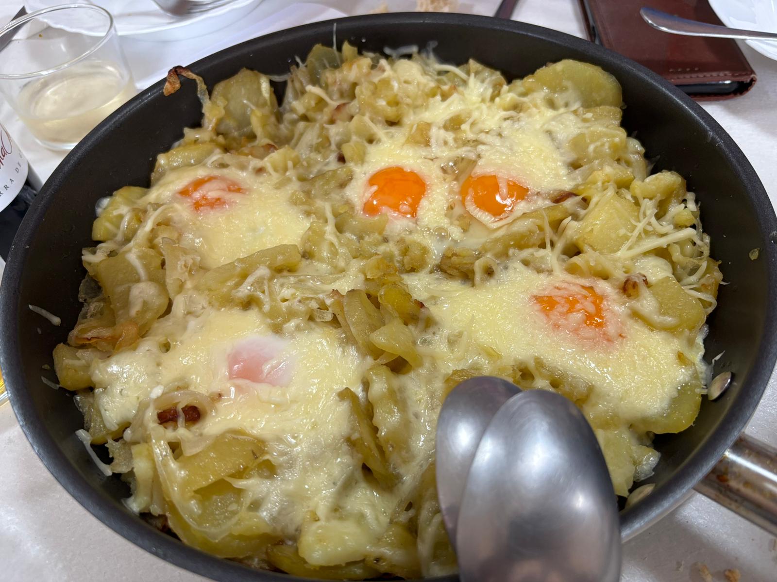 Patatas revueltas con huevos